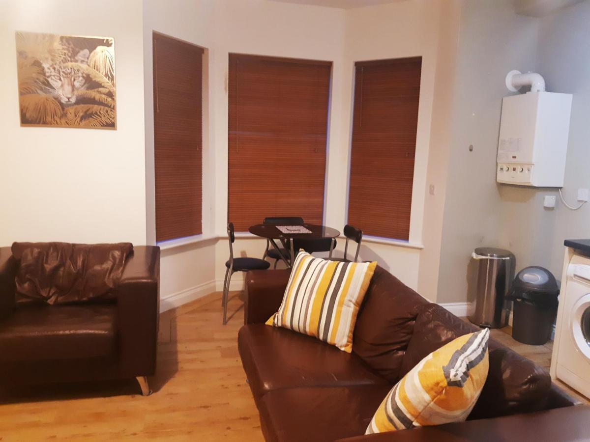 Yarmouth Apartments, Street Permit Parking, Close To Everything, Beach, Pier, Free Wifi Great Yarmouth Chambre photo